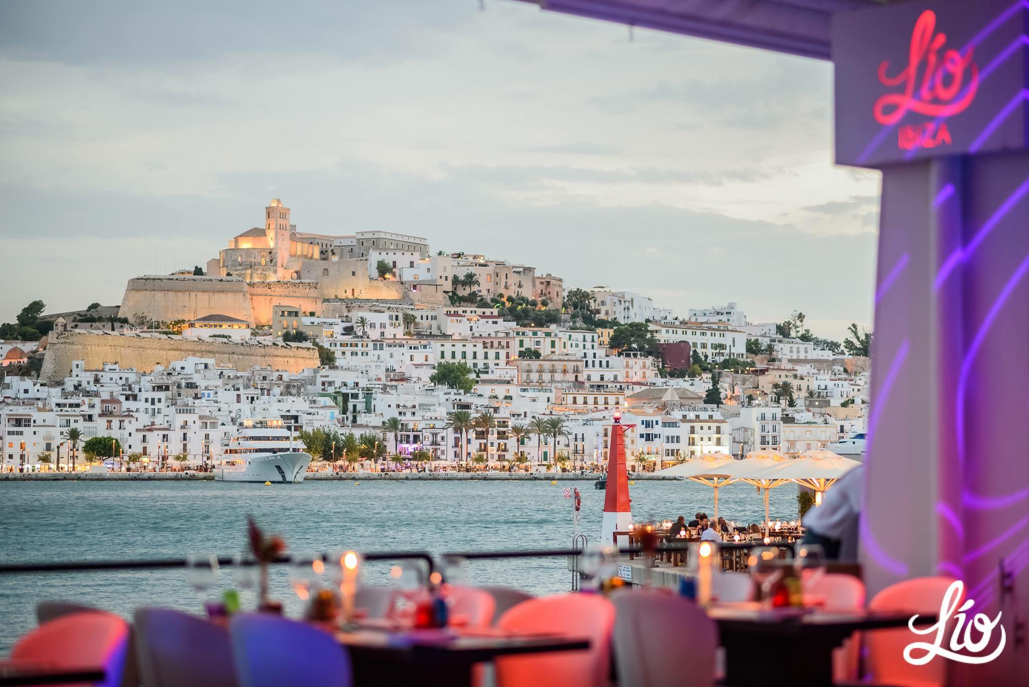 restaurante y cabaret bar en ibiza