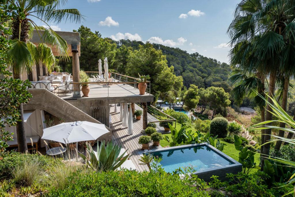 Villa moderna en Es Cubells con vistas al mar Ibiza verano 2020
