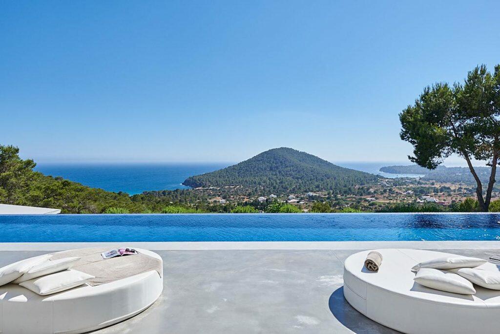 Sa Caleta Hills Exclusiva Villa Ibiza con impresionantes vistas al mar