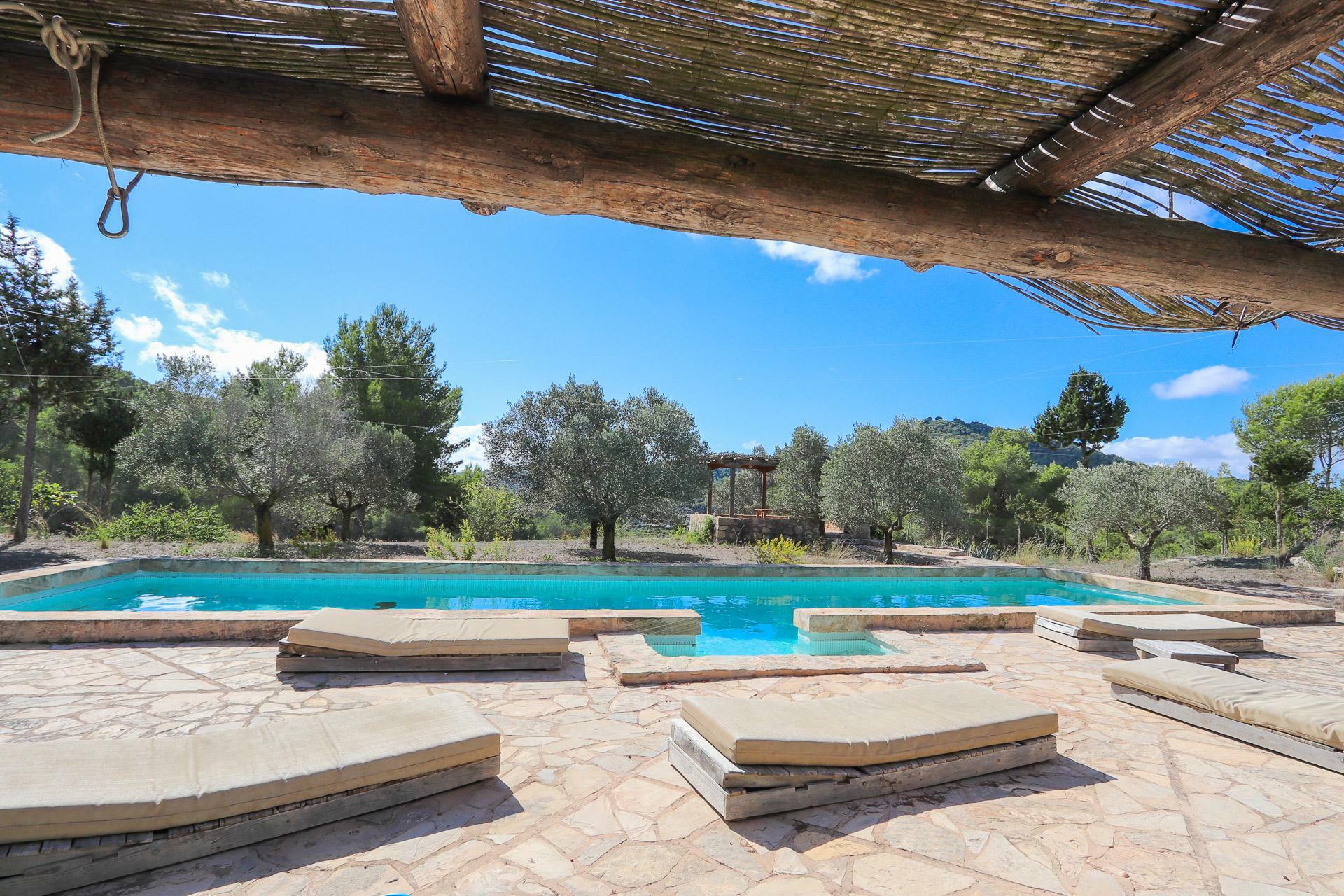 can furnet finca provence