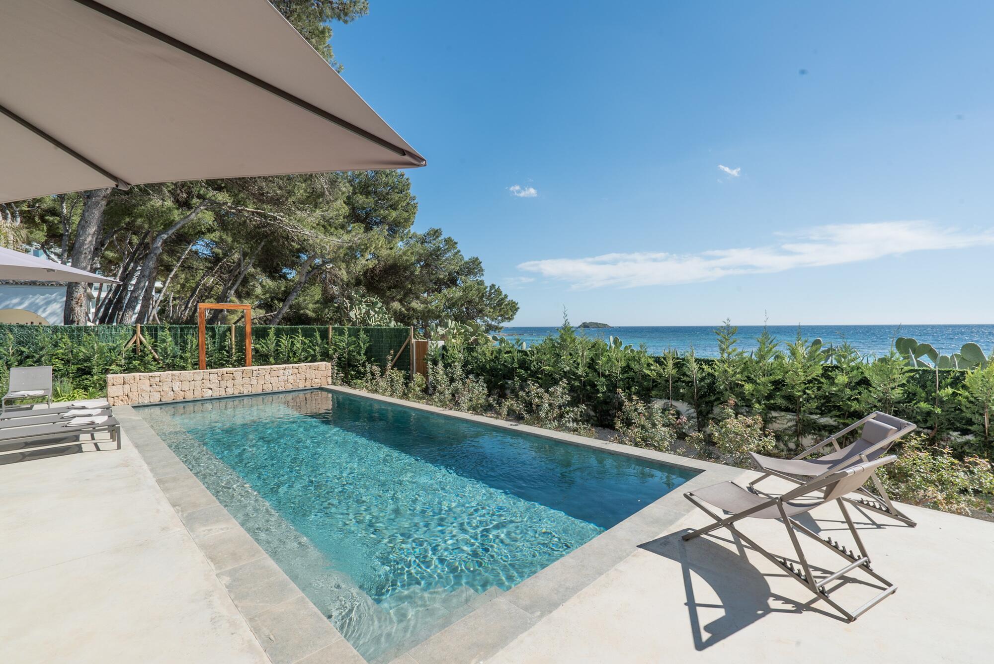 Vivienda en Ibiza con piscina y vistas al mar