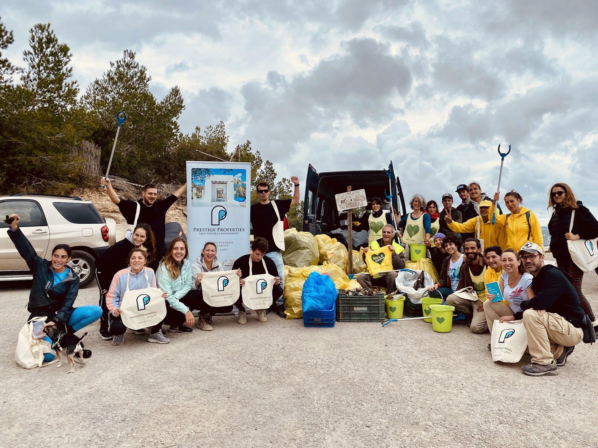 Semana Europea de la Prevención de Residuos (SEMAR) - Prestige Properties limpia la playa en 2021