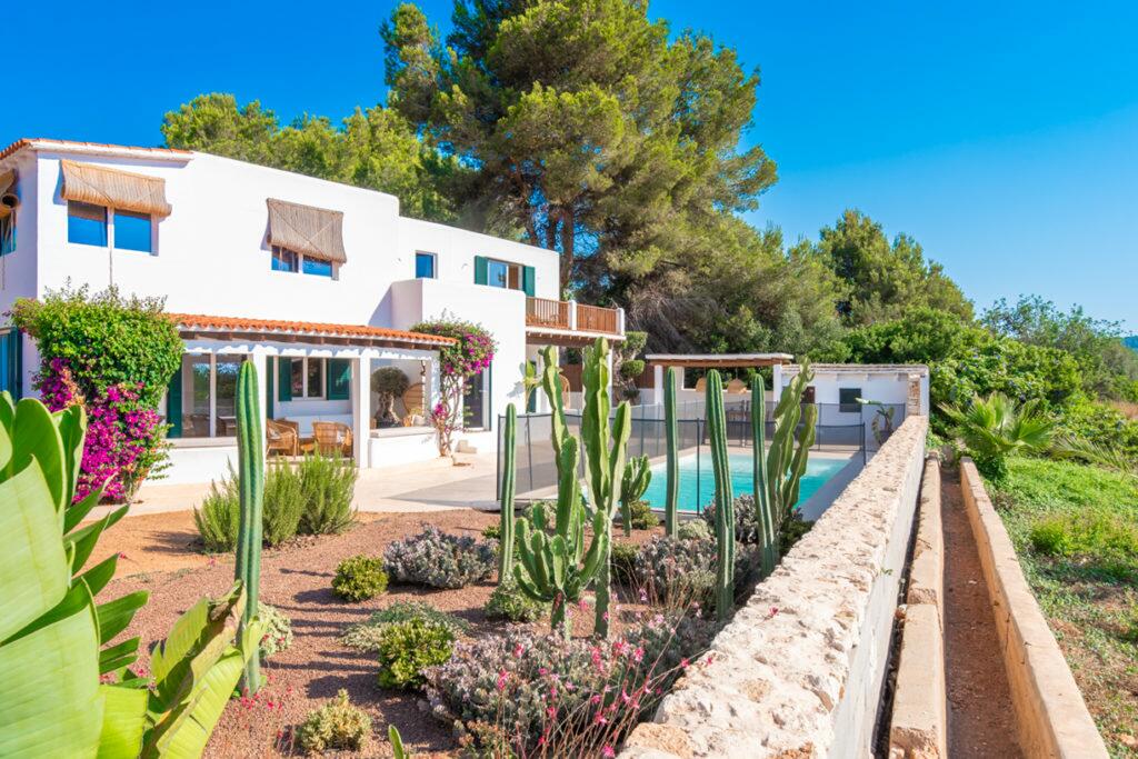 Top 5 de propiedades exclusivas en venta en 2022: Can Cactus Santa Eulalia