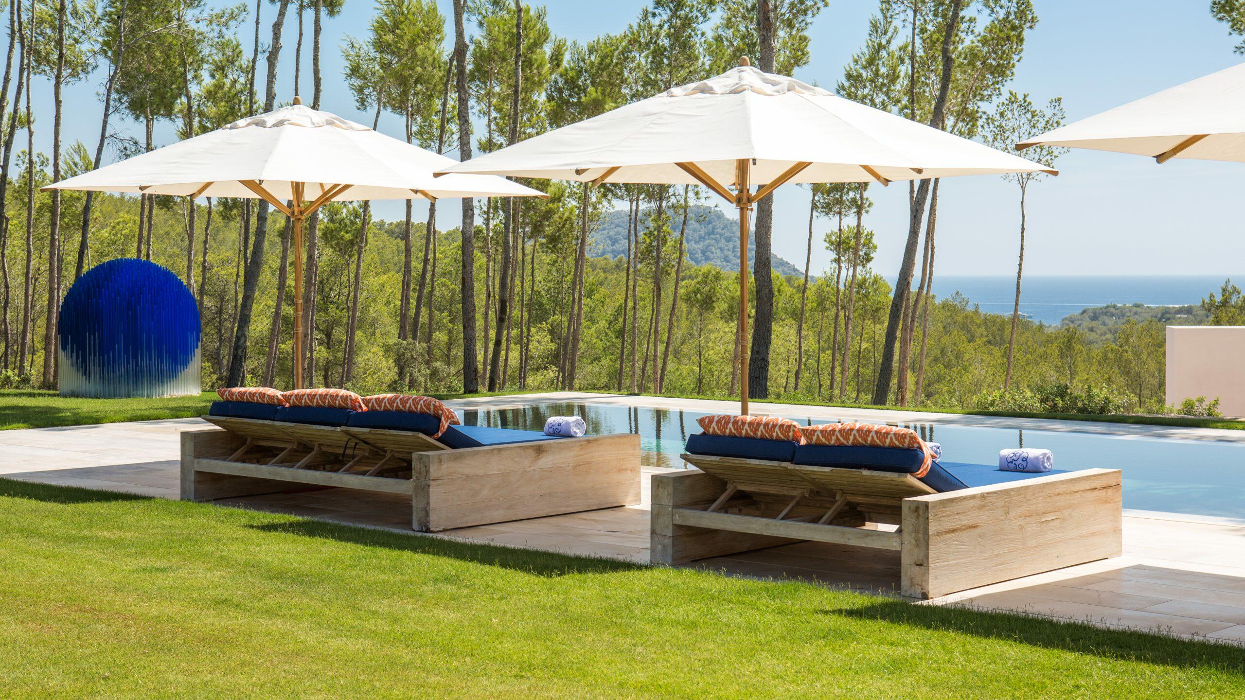 Villa de lujo en Ibiza para grupos con vistas al mar