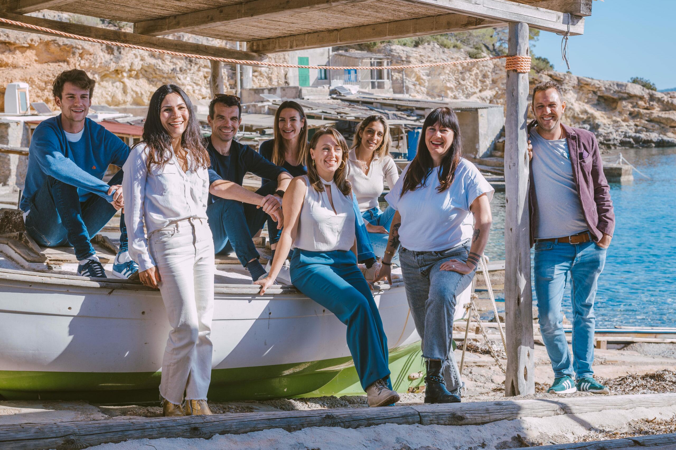 Victor con el equipo de ventas del Prestige