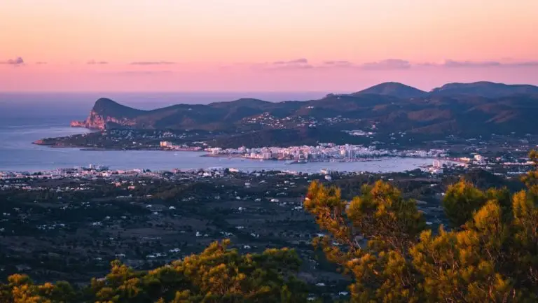 Vivir en Ibiza: La vida en San Antonio - Desenmascarando sus conceptos erróneos